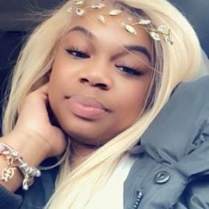 Meet your Posher, Kiana